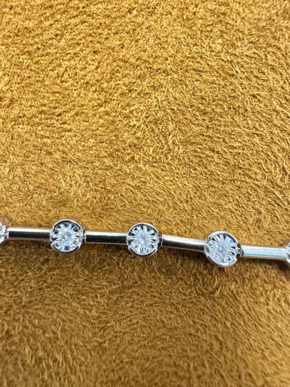 10K White Gold Diamond Tennis Bracelet 7" - Picture 7 of 9